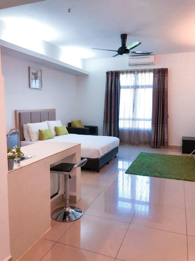 Agrima Studio Apartment Kota Bharu Buitenkant foto