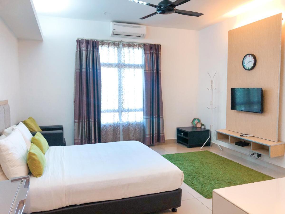 Agrima Studio Apartment Kota Bharu Buitenkant foto